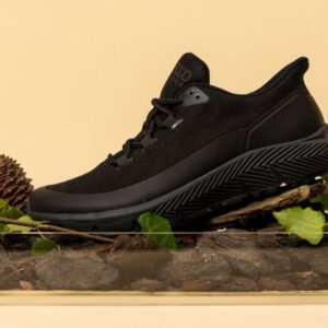 Waterproof HEMP sneakers for travelling