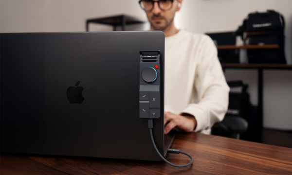 HiDock P1 - AI Voice Recorder for Bluetooth Earphones