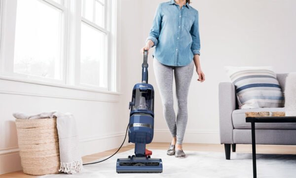 Shark Navigator Lift-Away ADV Upright Vacuum with HEPA Filter