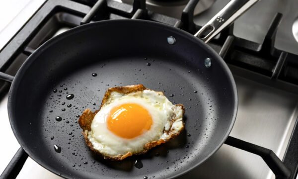 The Misen Carbon Nonstick Pan