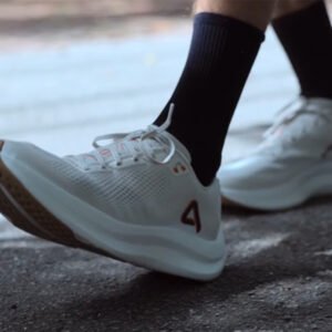 Avelo - Meet the world's smartest running shoe