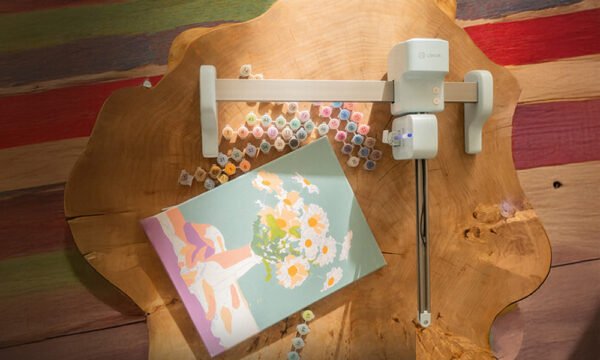 LOKLiK iPaint - The World's First AI-Powered Painting Machine