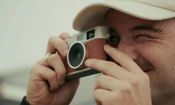 echolens - The Digital Camera That Feels Like Film