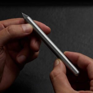 AEON Ballpoint – a minimalist pen with a hidden twist