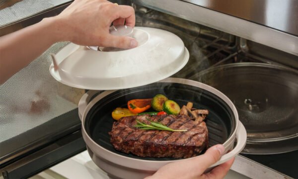 Turn Your Microwave into a 750°F (400°C) Juicy Grill Cooker