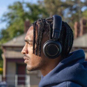 TDM. Neo - Headphones That Transform into a Speaker