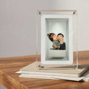 musubi - the first consumer holographic photo and video frame