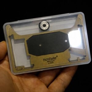 Handheld iMicro XL15 observation kit with its lighting module